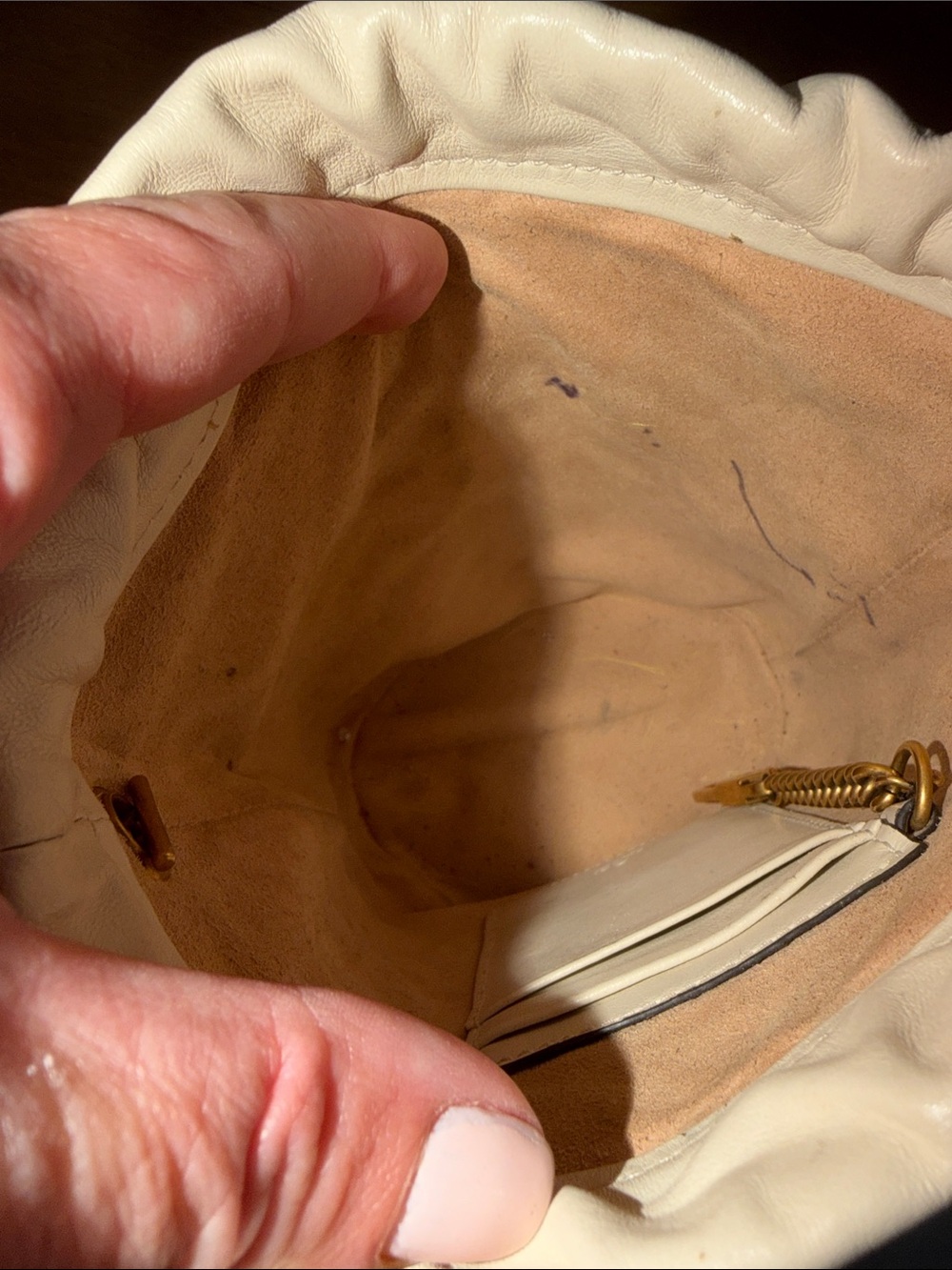 AUTHENTIC GUCCI BUCKET BAG - Picture 6 of 8